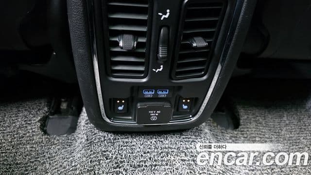 Jeep Grand Cherokee 2021 — Photo 14/33