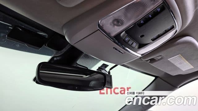 Jeep Grand Cherokee 2021 — Photo 27/33