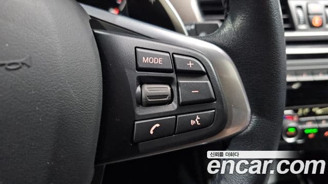 BMW X1 2021 — Şəkil 25/33