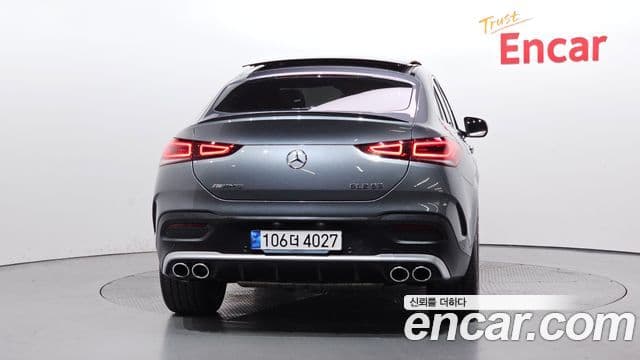 Mercedes-Benz GLE-Class 2021 — ფოტო 8/20