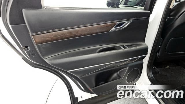 Genesis GV80 2020 — Photo 13/32
