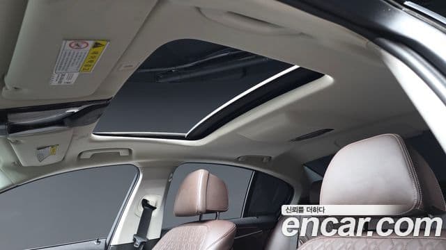 BMW 5 Series 2019 — ფოტო 18/20