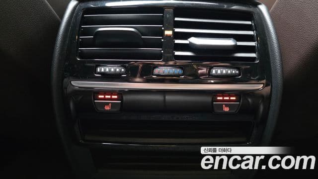 BMW 5 Series 2019 — ფოტო 19/20