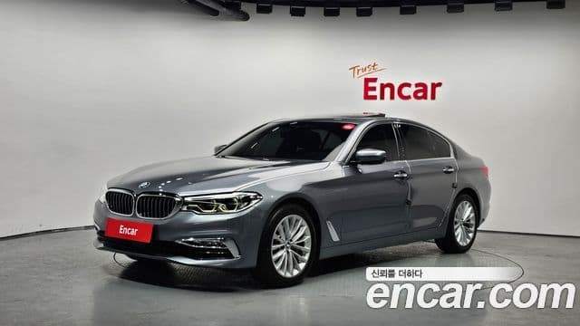 BMW 5 Series 2018 — ფოტო 1/20
