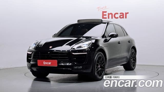 Porsche Macan 2018 — Photo 5/20