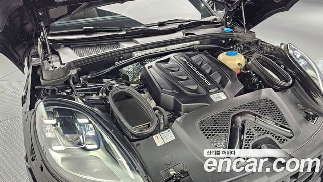 Porsche Macan 2018 — Photo 20/20