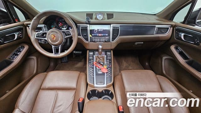 Porsche Macan 2018 — Photo 2/20