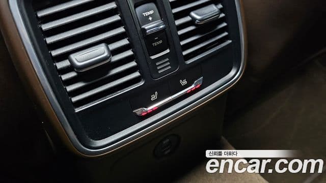 Porsche Macan 2018 — Photo 3/20