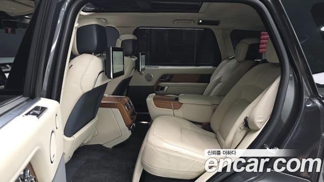 Land Rover Range Rover 2018 — Photo 13/20