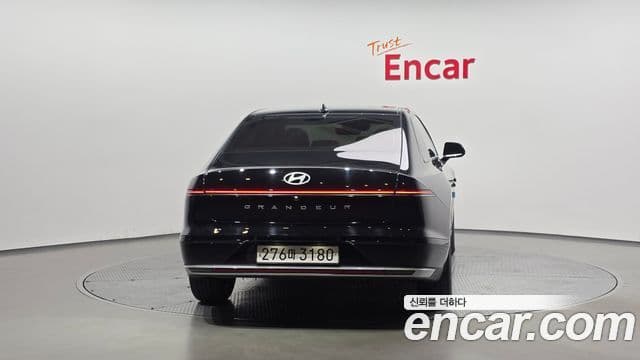 Hyundai Grandeur Hybrid 2023 — Photo 14/20