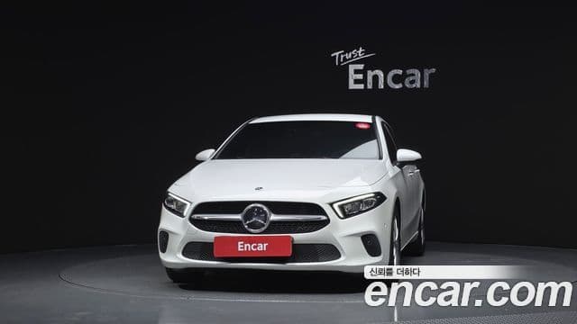 Mercedes-Benz A-Class 2020 — Şəkil 16/31