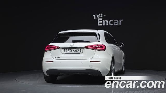 Mercedes-Benz A-Class 2020 — Şəkil 17/31