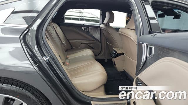Kia K8 2022 — Şəkil 12/20