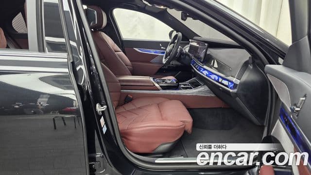 BMW 7 Series 2024 — Şəkil 10/20