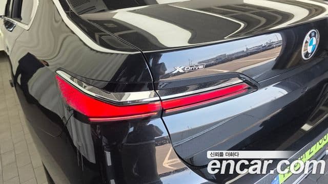 BMW 7 Series 2024 — Photo 26/34