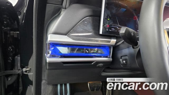 BMW 7 Series 2024 — Photo 30/34
