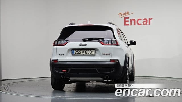 Jeep Cherokee 2020 — Şəkil 4/20