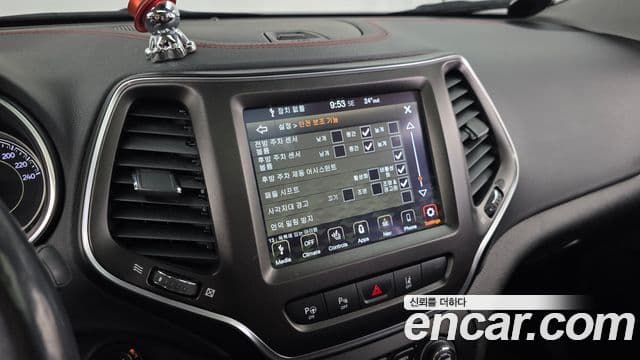 Jeep Cherokee 2020 — Şəkil 17/20