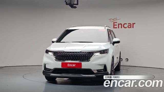 Kia Carnival 2023 — Фото 3/20