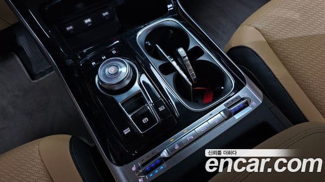 Kia Carnival 2023 — Фото 9/20
