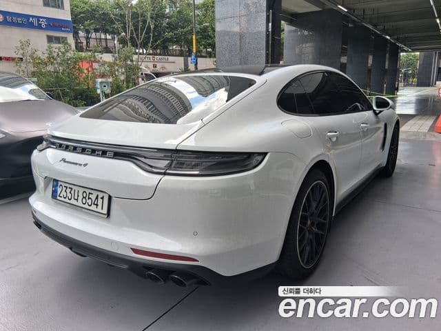Porsche Panamera 2022 — Photo 6/20