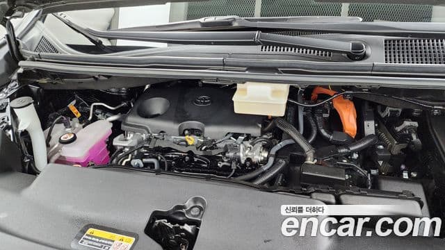 Toyota Alphard 2025 — Photo 23/23