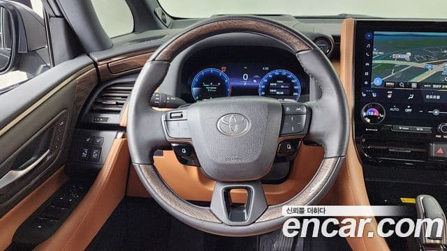 Toyota Alphard 2025 — Photo 14/23