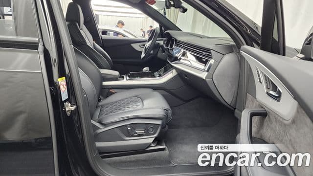 Audi Q7 2022 — Şəkil 12/20