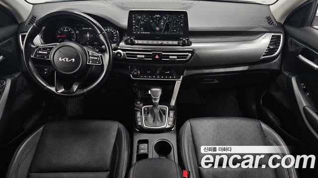 Kia Seltos 2022 — ფოტო 6/20
