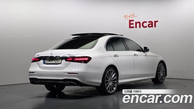 Mercedes-Benz E-Class 2021 — Фото 2/20