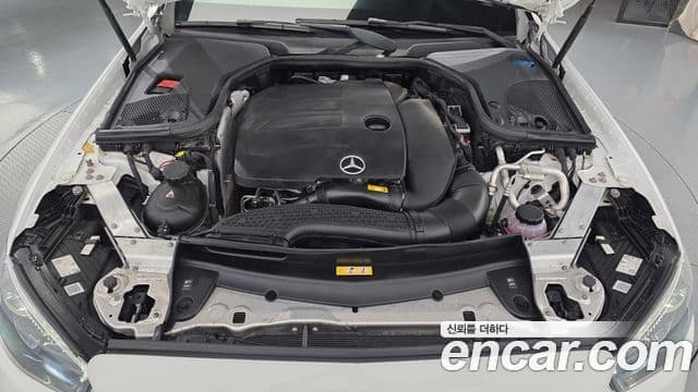 Mercedes-Benz E-Class 2021 — Фото 6/20