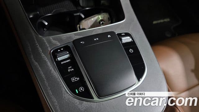 Mercedes-Benz E-Class 2021 — Фото 18/20