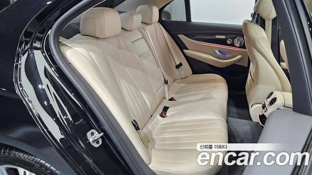 Mercedes-Benz E-Class 2021 — Şəkil 13/20
