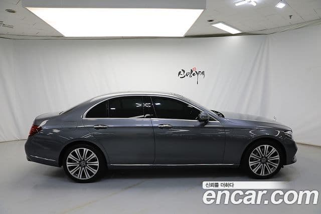 Mercedes-Benz E-Class 2020 — Şəkil 2/20