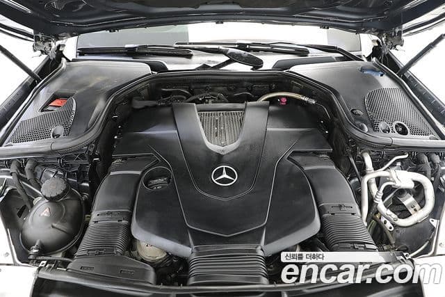 Mercedes-Benz E-Class 2020 — Şəkil 19/20