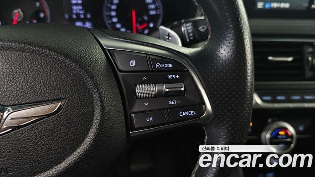 Genesis G70 2018 — ფოტო 16/20