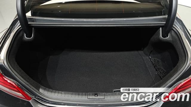 Genesis G70 2018 — ფოტო 18/20