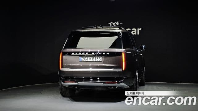 Land Rover Range Rover 2024 — Photo 16/20