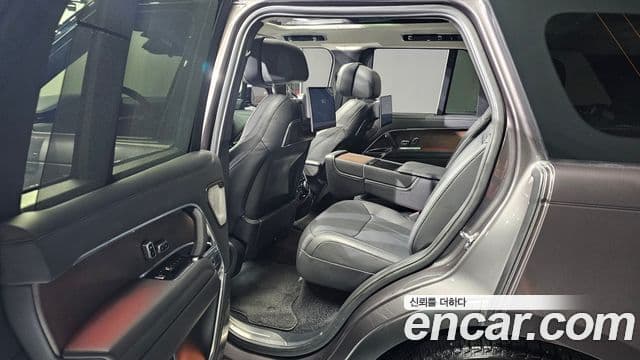 Land Rover Range Rover 2024 — Photo 2/20