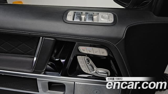 Mercedes-Benz G-Class 2021 — Photo 18/20