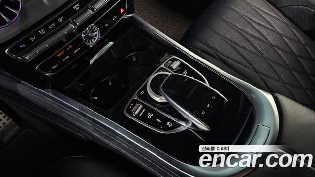 Mercedes-Benz G-Class 2021 — Photo 1/20