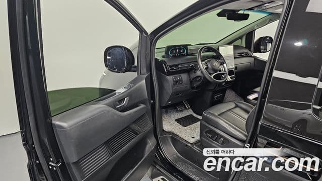 Hyundai Staria 2024 — Şəkil 10/20