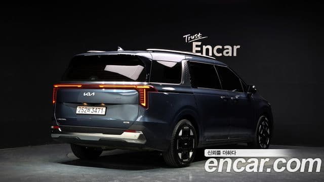 Kia Carnival 2024 — Şəkil 2/20