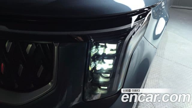Kia Carnival 2024 — Photo 31/33