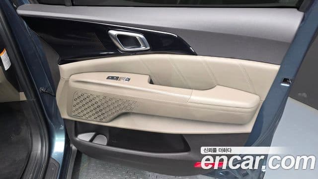 Kia Carnival 2024 — Photo 12/33