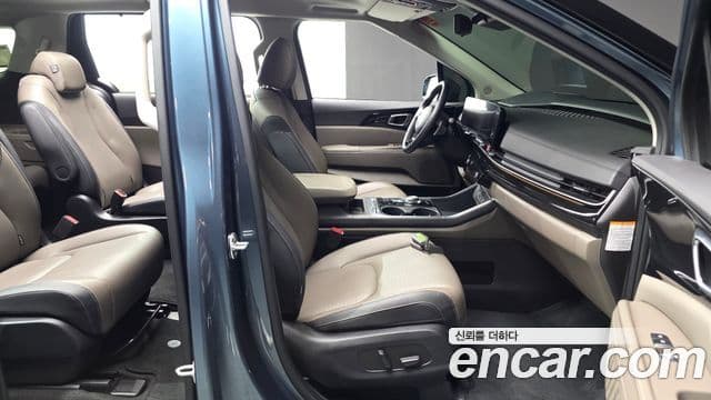 Kia Carnival 2024 — Photo 14/33
