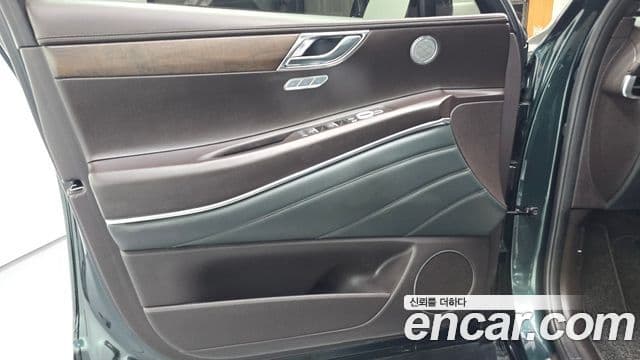 Genesis GV80 2021 — Photo 15/34