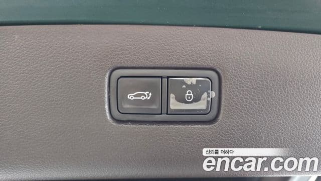 Genesis GV80 2021 — Photo 18/34