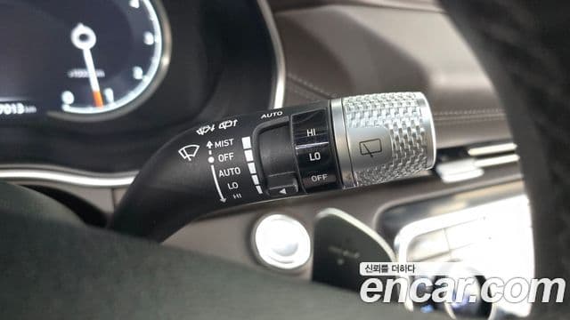 Genesis GV80 2021 — Photo 16/34