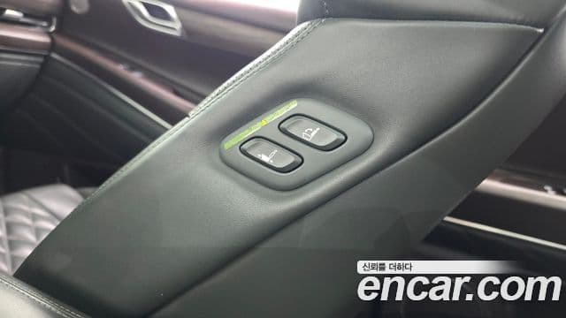 Genesis GV80 2021 — Photo 8/34